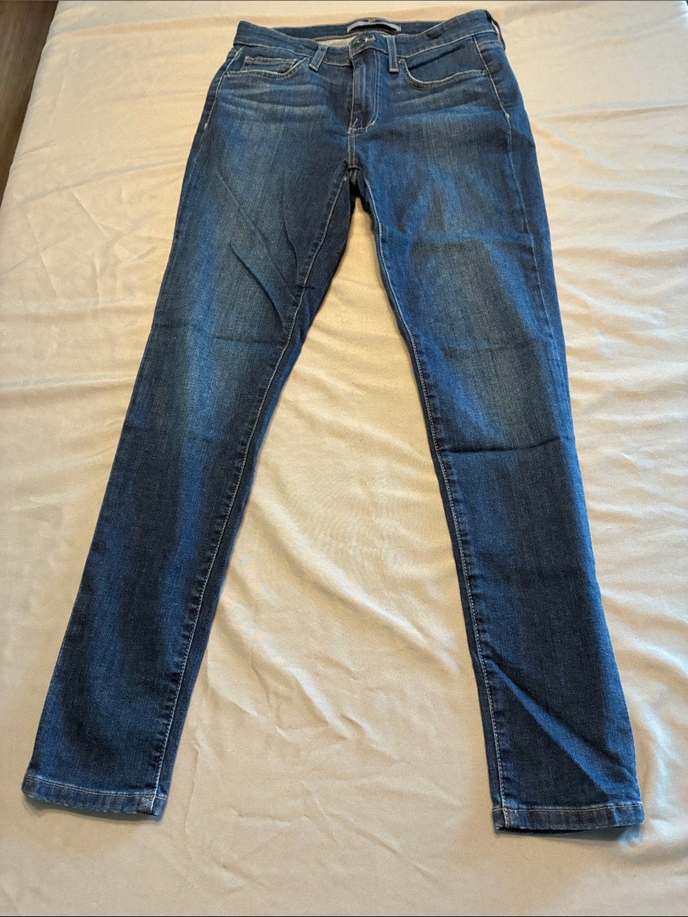 Women’s Skinny Jeans in Dark Blue Stretch Denim